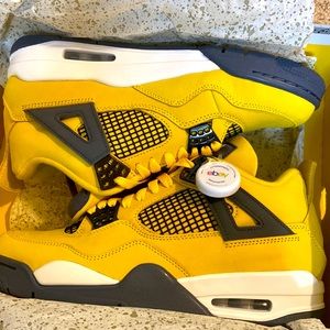 Air Jordan 4 Lightning